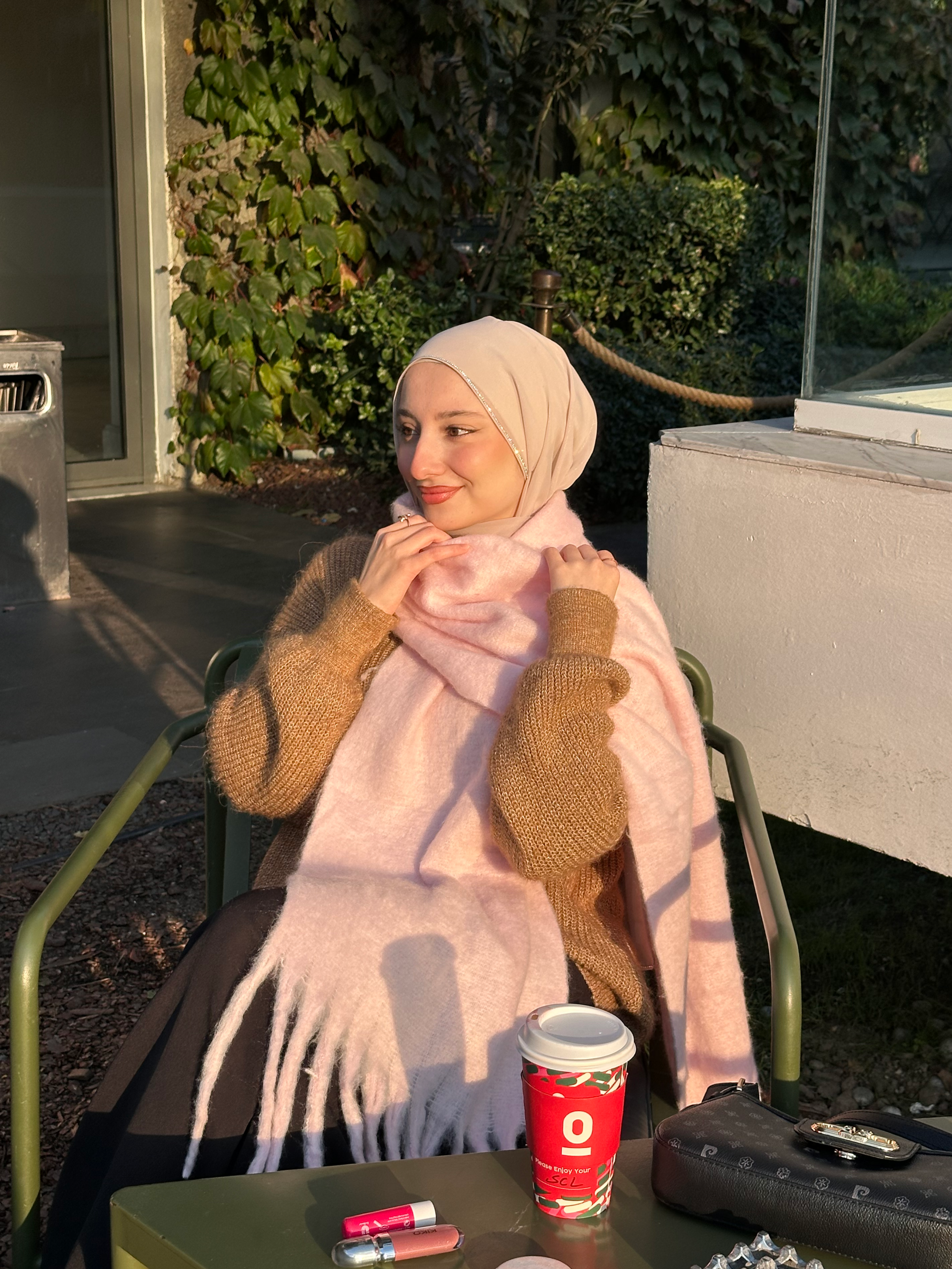 Yumuşakcık Pembe Püsküllü Atkı