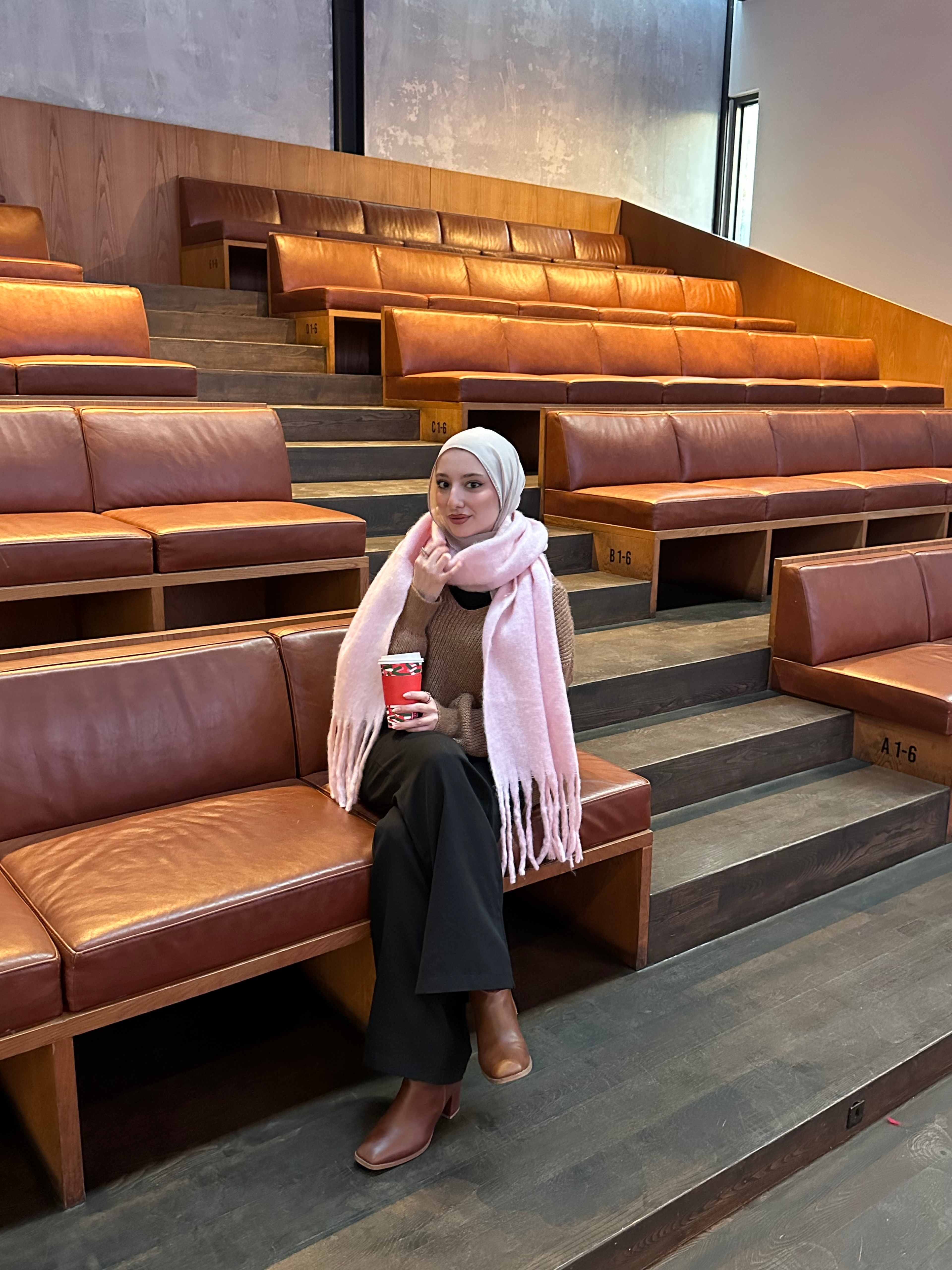 Yumuşakcık Pembe Püsküllü Atkı