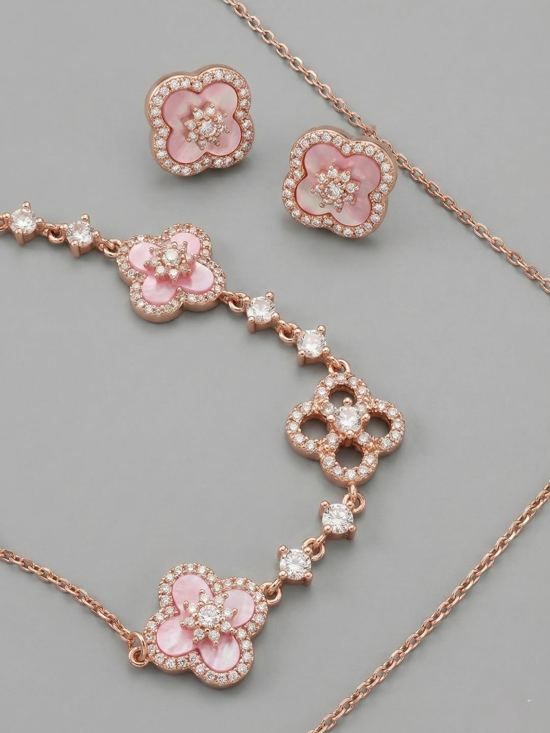 Sakura Cleef Takı Seti